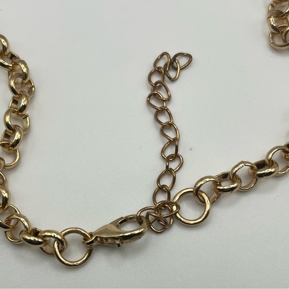 T Chunky Gold Hammered Disc Statement Necklace - Picture 3 of 4